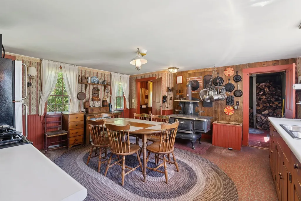 19 Bearce Road Winthrop ME 04364
