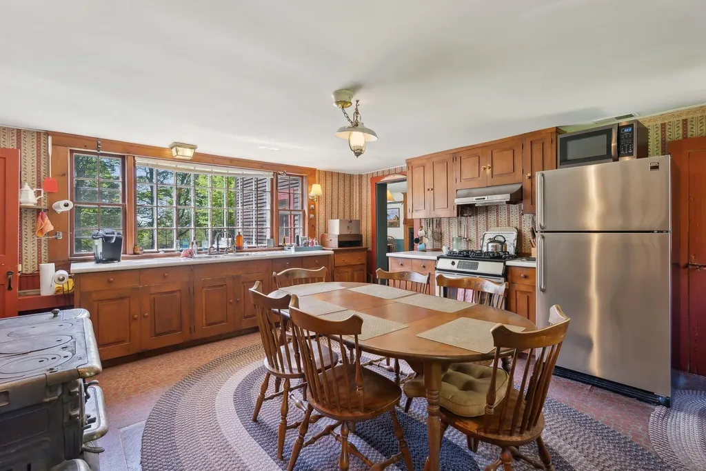 19 Bearce Road Winthrop ME 04364