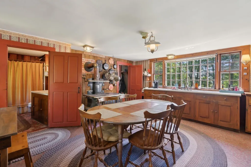 19 Bearce Road Winthrop ME 04364