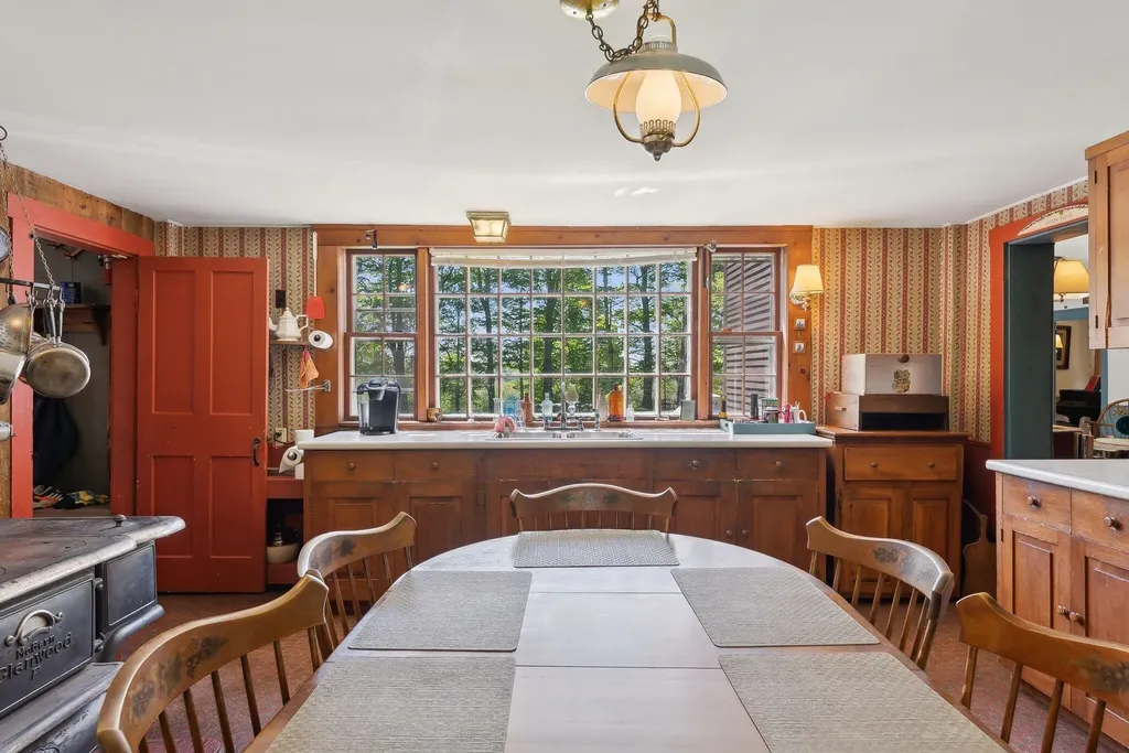 19 Bearce Road Winthrop ME 04364