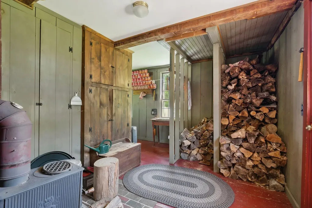 19 Bearce Road Winthrop ME 04364