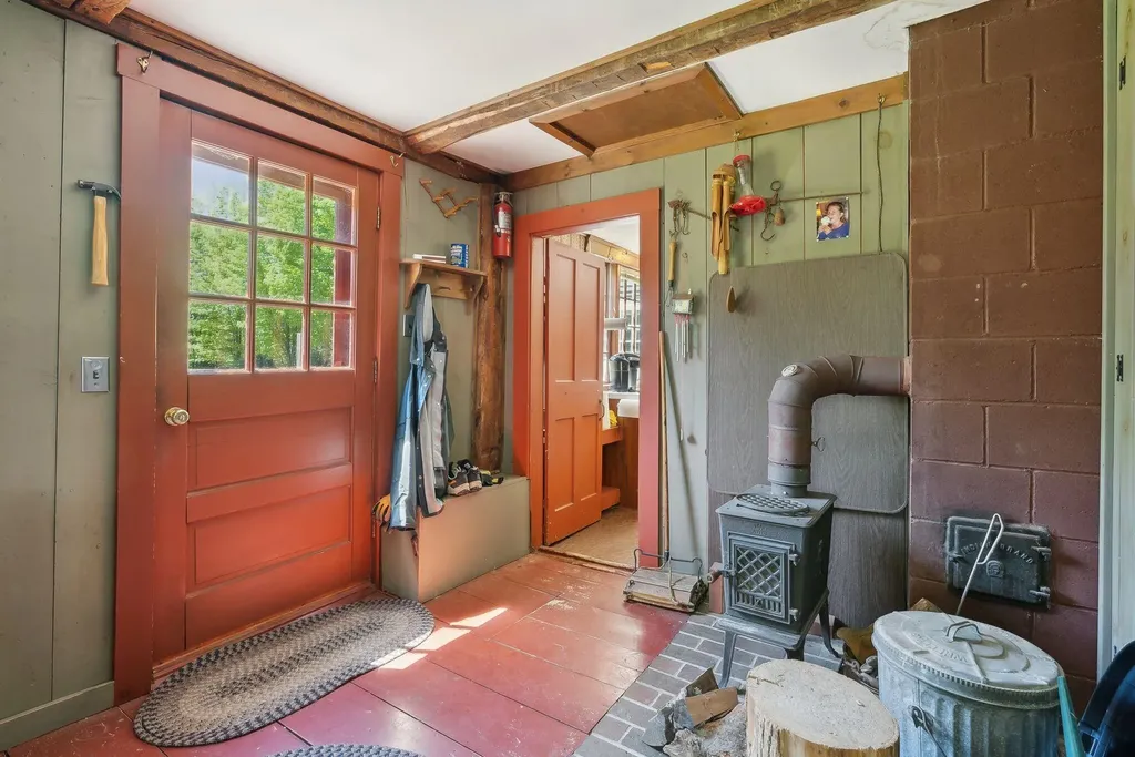 19 Bearce Road Winthrop ME 04364