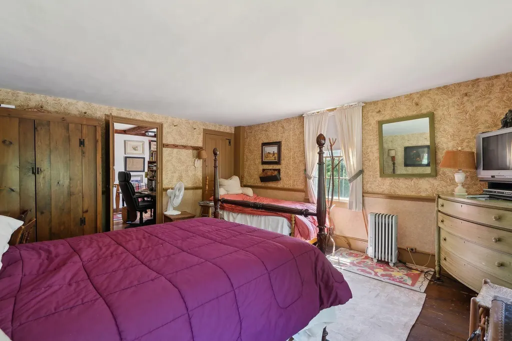 19 Bearce Road Winthrop ME 04364