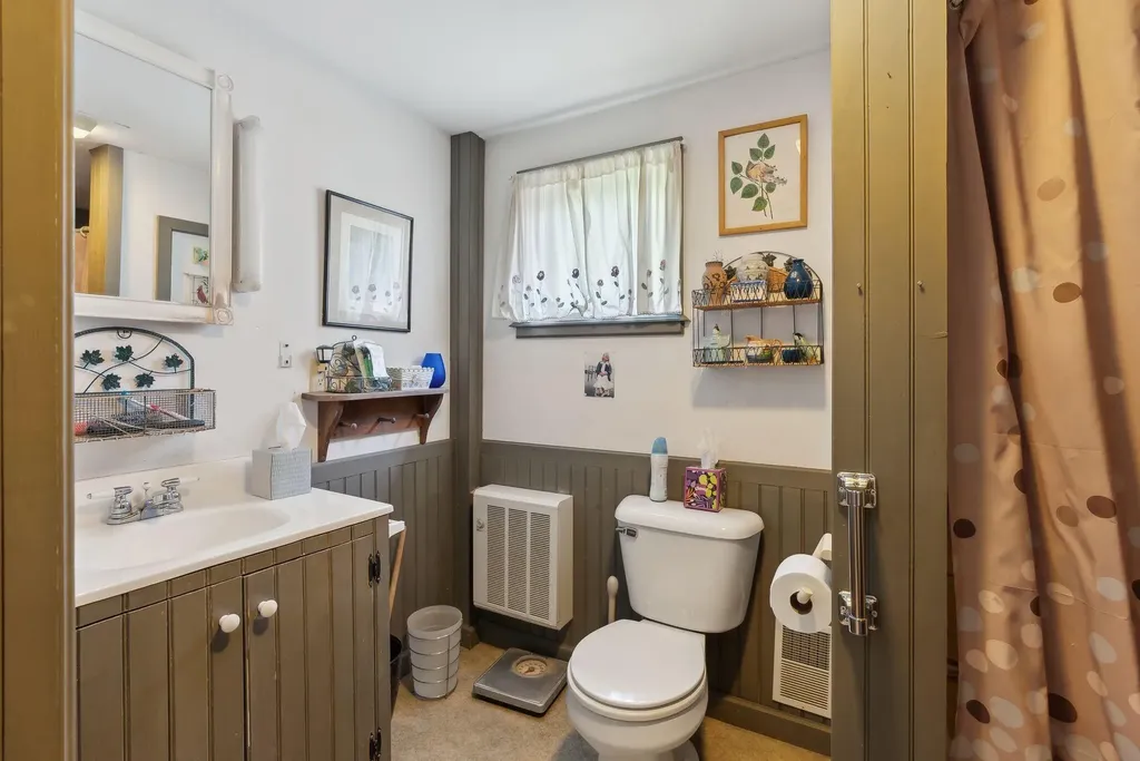 19 Bearce Road Winthrop ME 04364