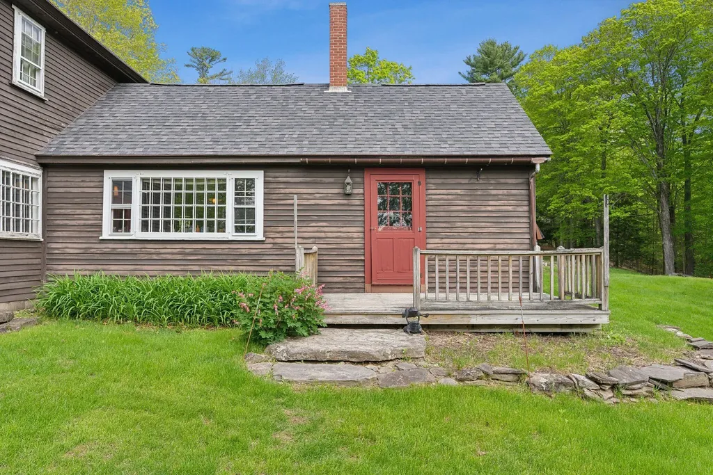 19 Bearce Road Winthrop ME 04364