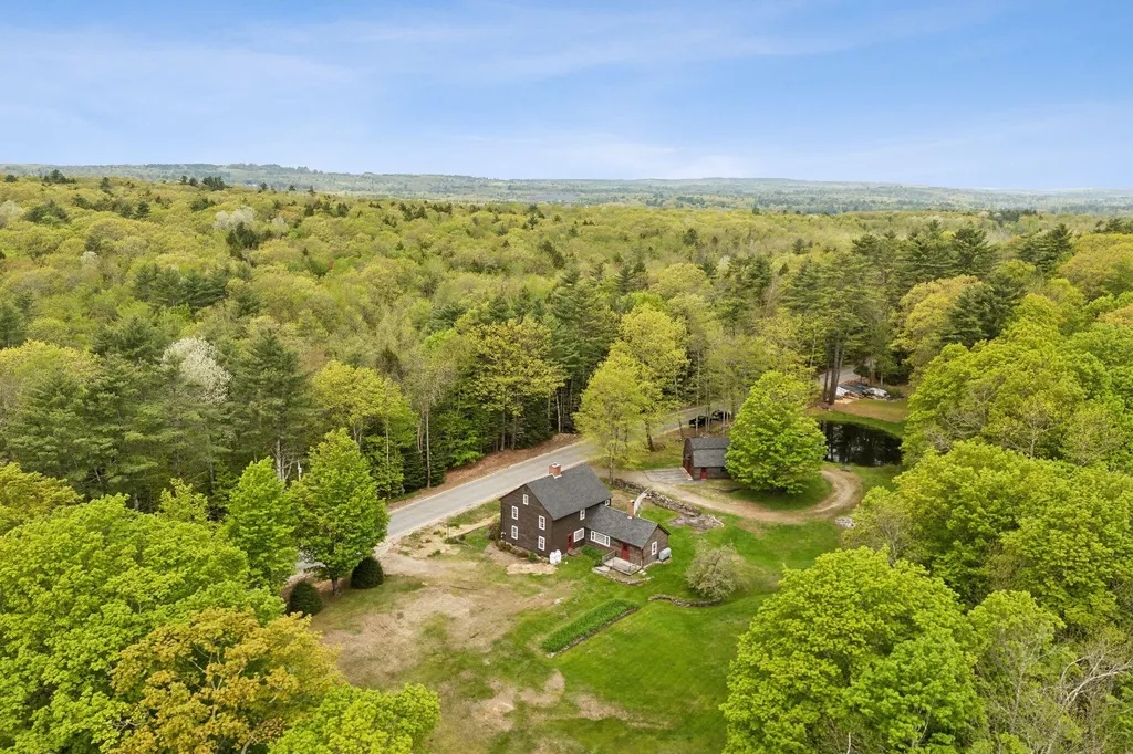 19 Bearce Road Winthrop ME 04364
