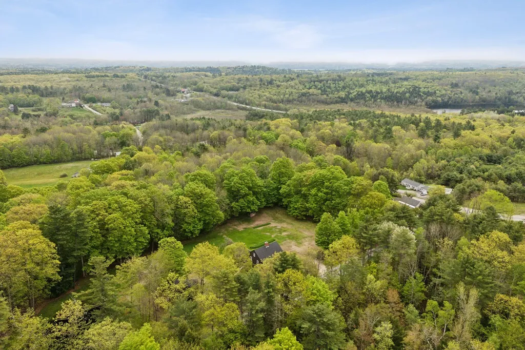 19 Bearce Road Winthrop ME 04364