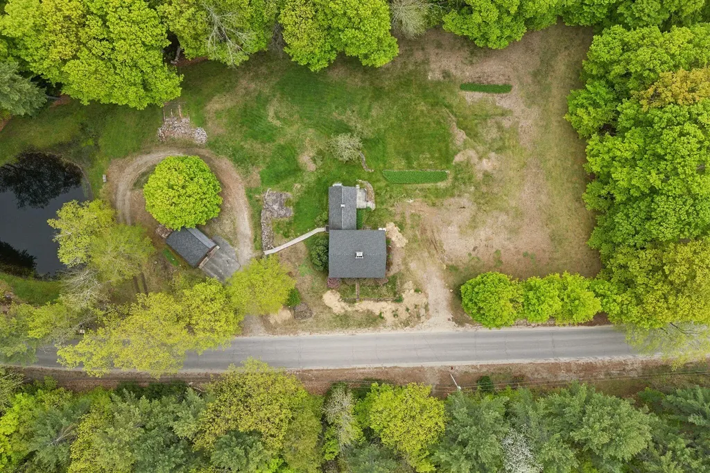 19 Bearce Road Winthrop ME 04364