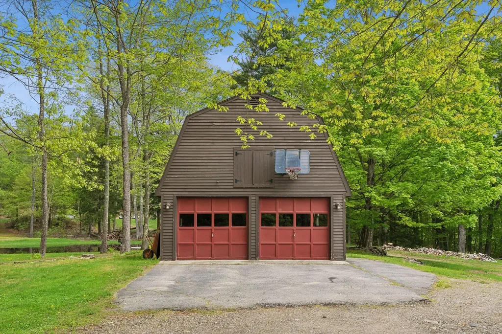 19 Bearce Road Winthrop ME 04364
