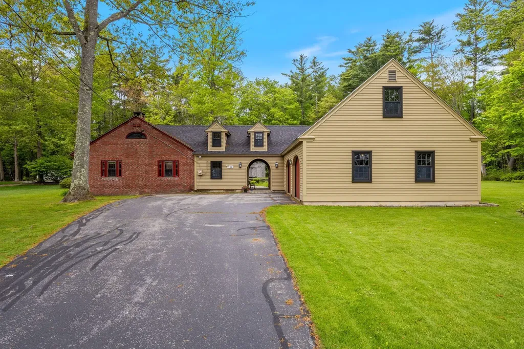 18 Laurel Lane Eliot ME 03903
