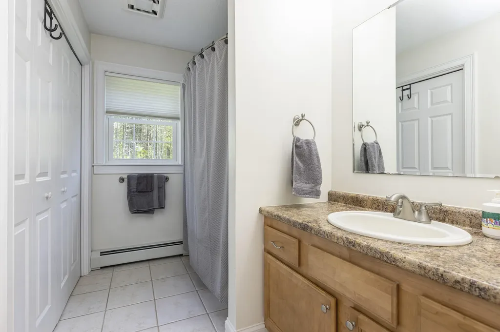 20 Leavitt Drive Gorham ME 04038