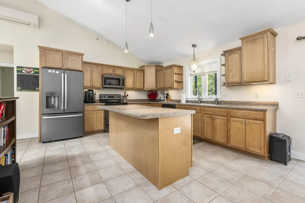 20 Leavitt Drive Gorham ME 04038