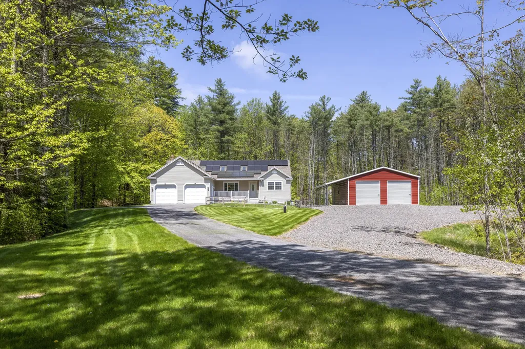 20 Leavitt Drive Gorham ME 04038