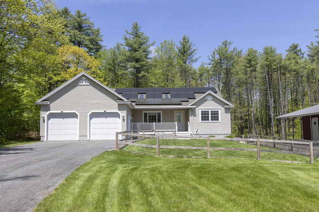 20 Leavitt Drive Gorham ME 04038
