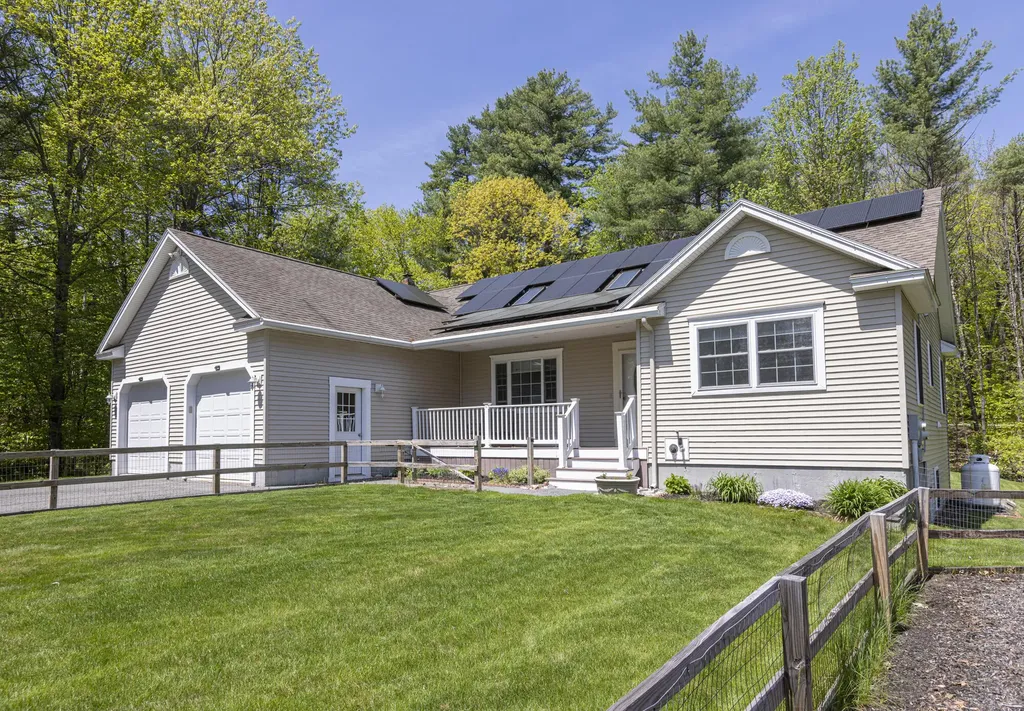 20 Leavitt Drive Gorham ME 04038