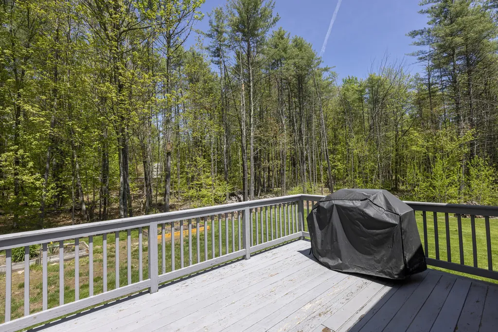 20 Leavitt Drive Gorham ME 04038