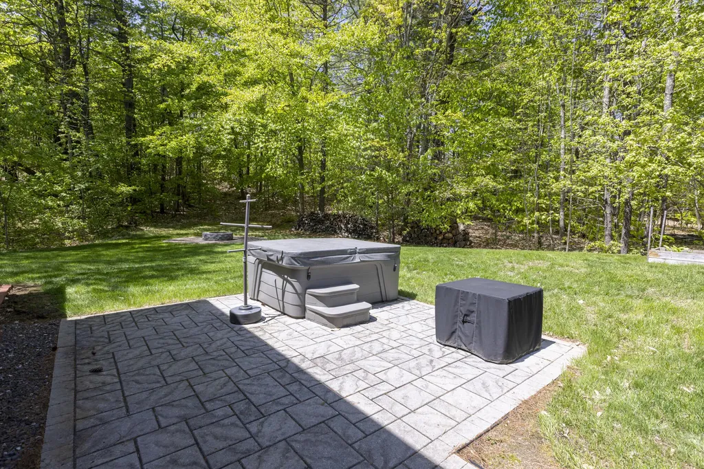 20 Leavitt Drive Gorham ME 04038