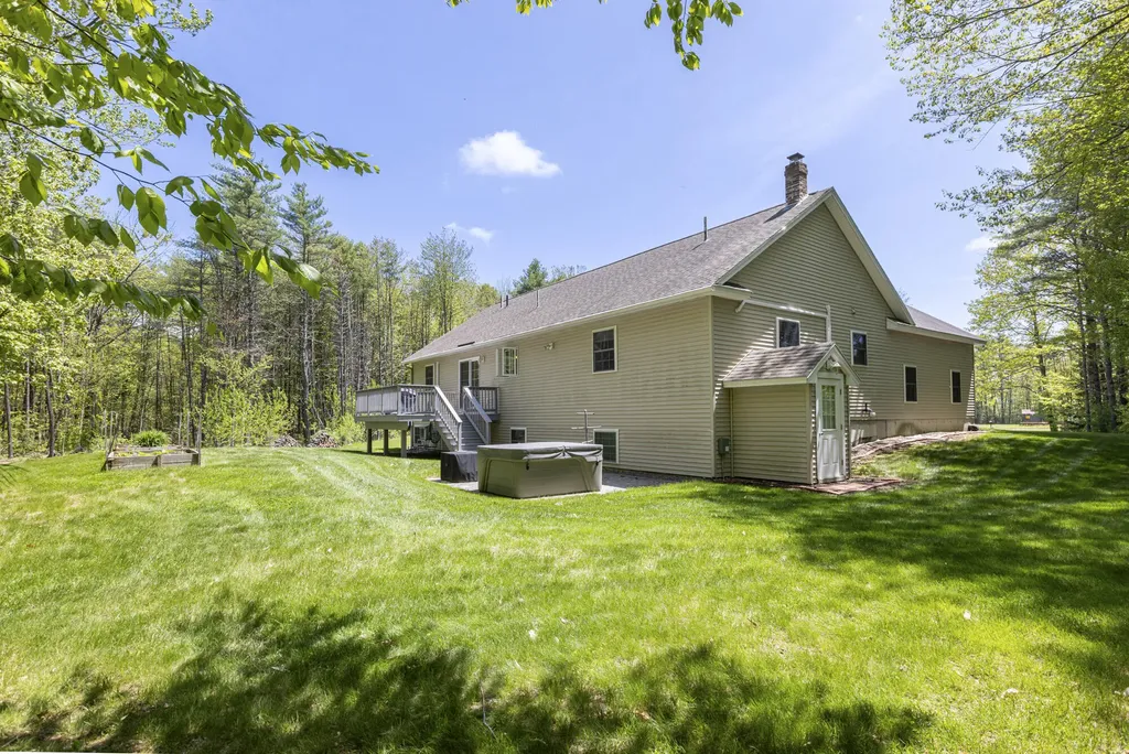 20 Leavitt Drive Gorham ME 04038