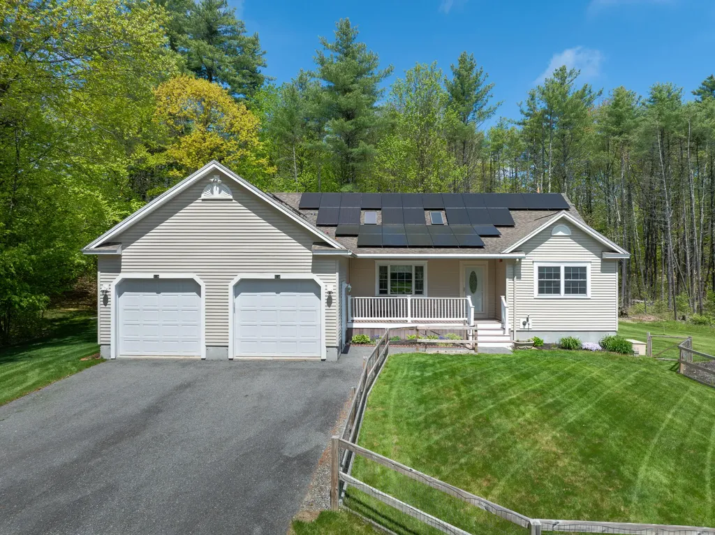 20 Leavitt Drive Gorham ME 04038