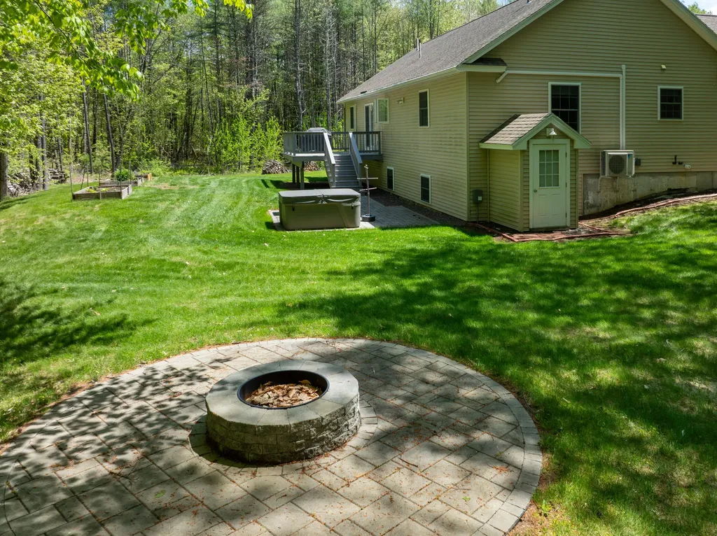 20 Leavitt Drive Gorham ME 04038
