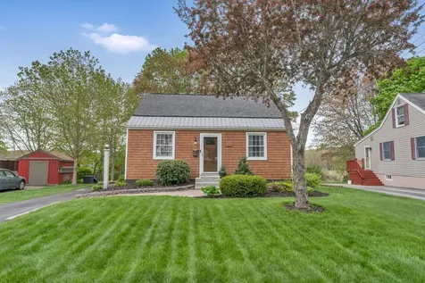 49 Longfellow Drive Cape Elizabeth ME 04107