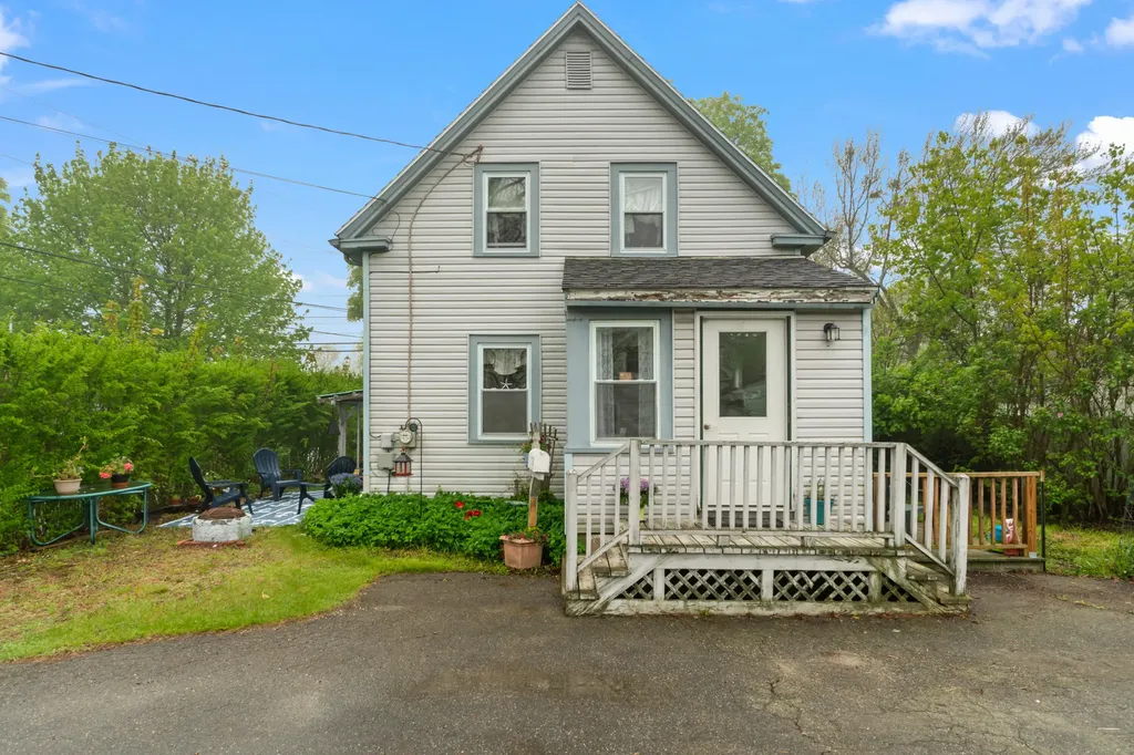 4 Otis Street Rockland ME 04841