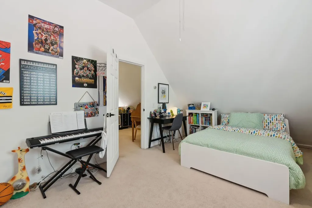 65 Lone Indian Trail Augusta ME 04330