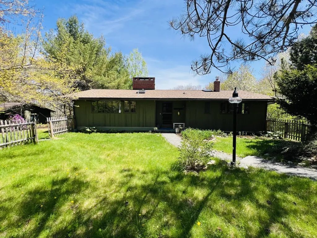 90 N Sedgwick Road Sedgwick ME 04676