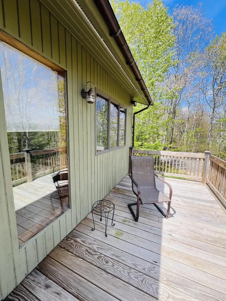 90 N Sedgwick Road Sedgwick ME 04676