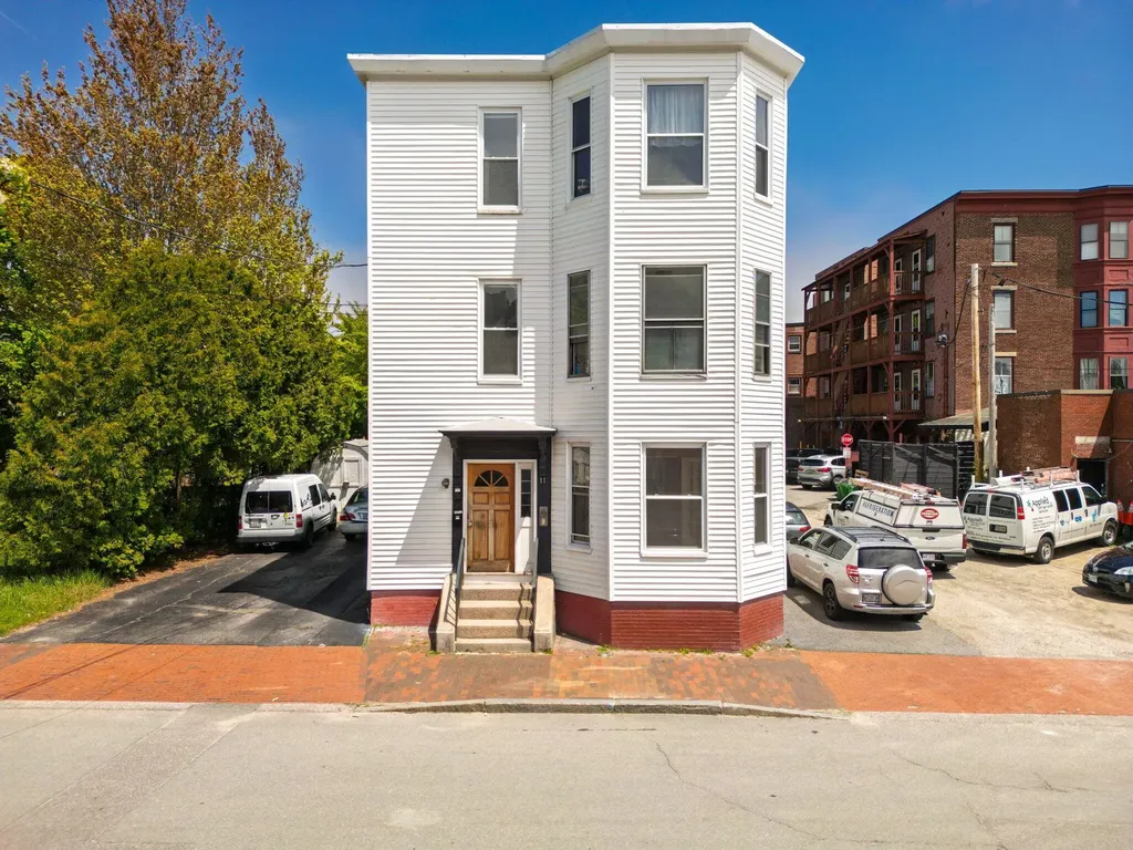 11 Smith Street Portland ME 04101