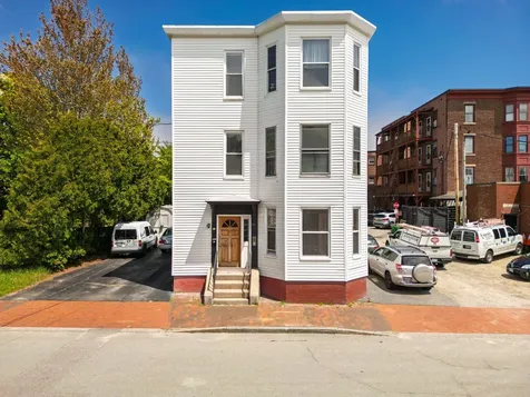 11 Smith Street Portland ME 04101