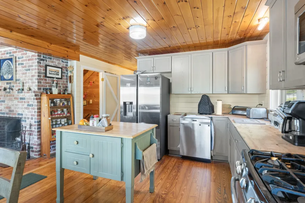25 Scenic Lane Somerville ME 04348