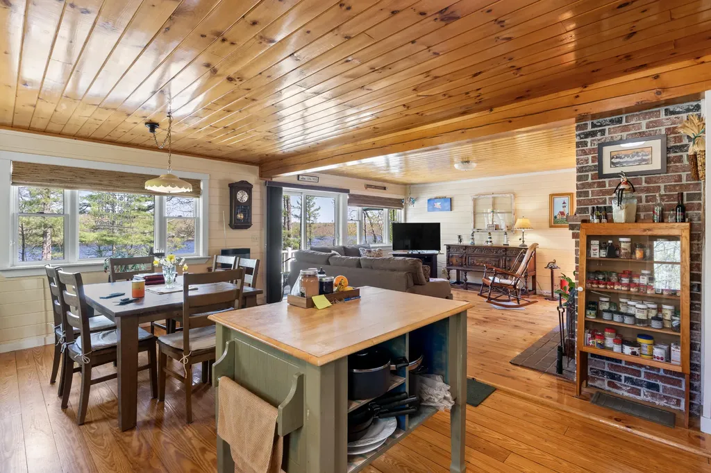 25 Scenic Lane Somerville ME 04348