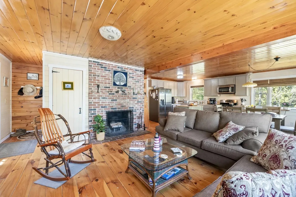 25 Scenic Lane Somerville ME 04348