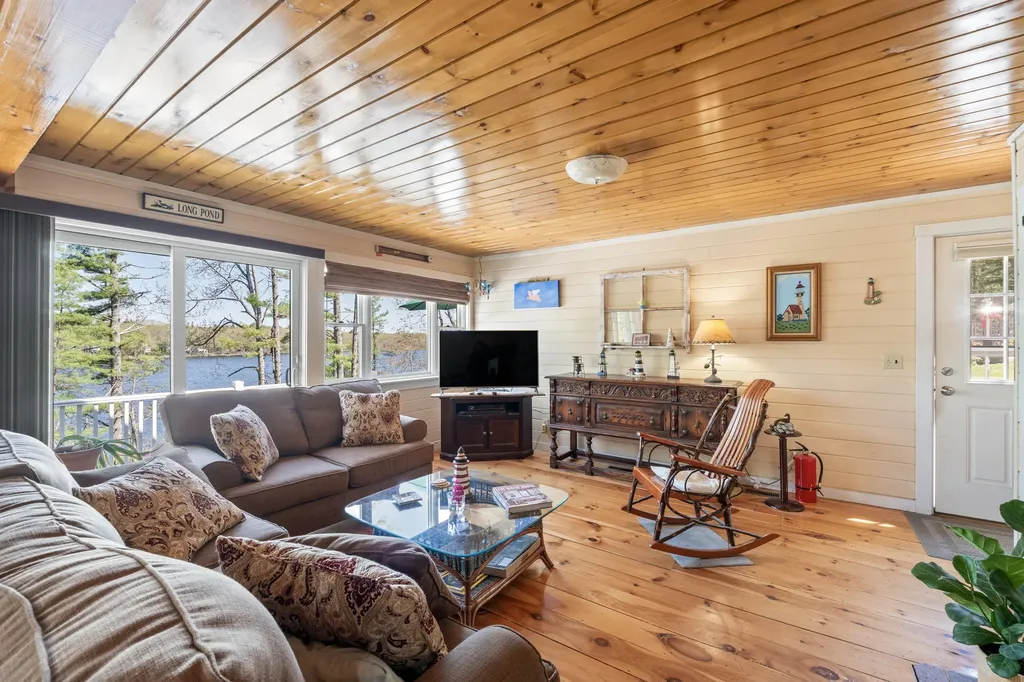 25 Scenic Lane Somerville ME 04348