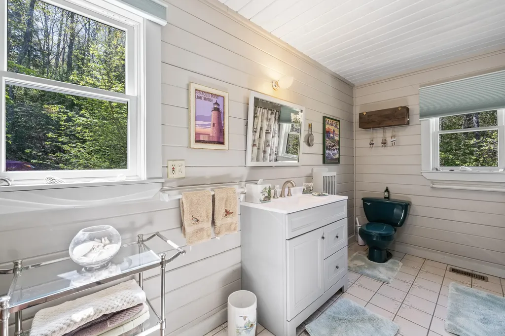 25 Scenic Lane Somerville ME 04348