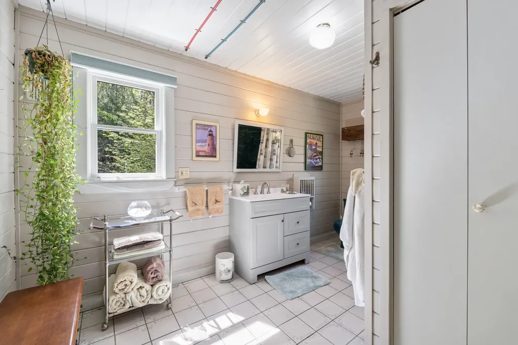 25 Scenic Lane Somerville ME 04348