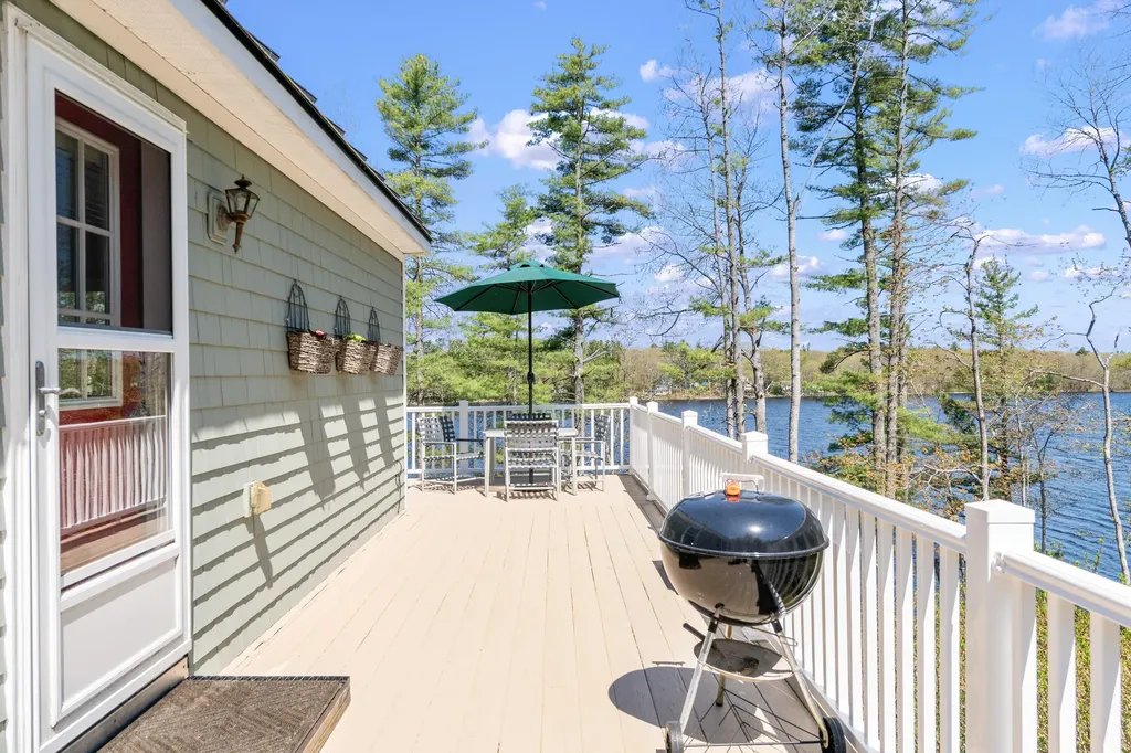 25 Scenic Lane Somerville ME 04348