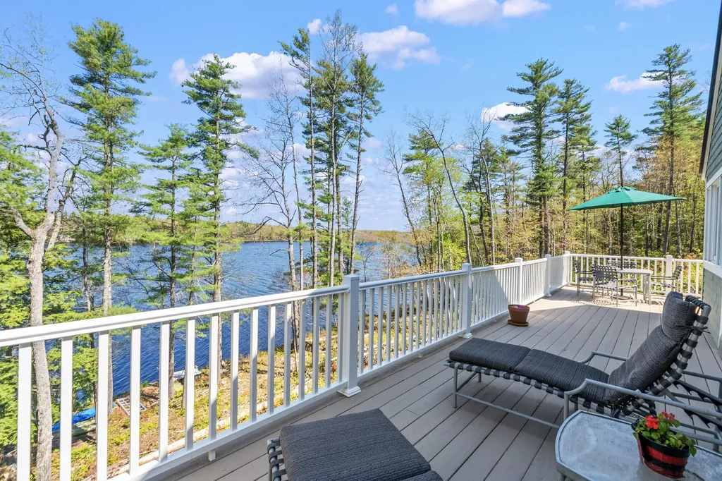 25 Scenic Lane Somerville ME 04348