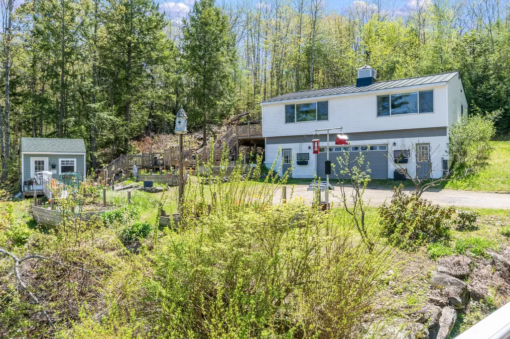 25 Scenic Lane Somerville ME 04348