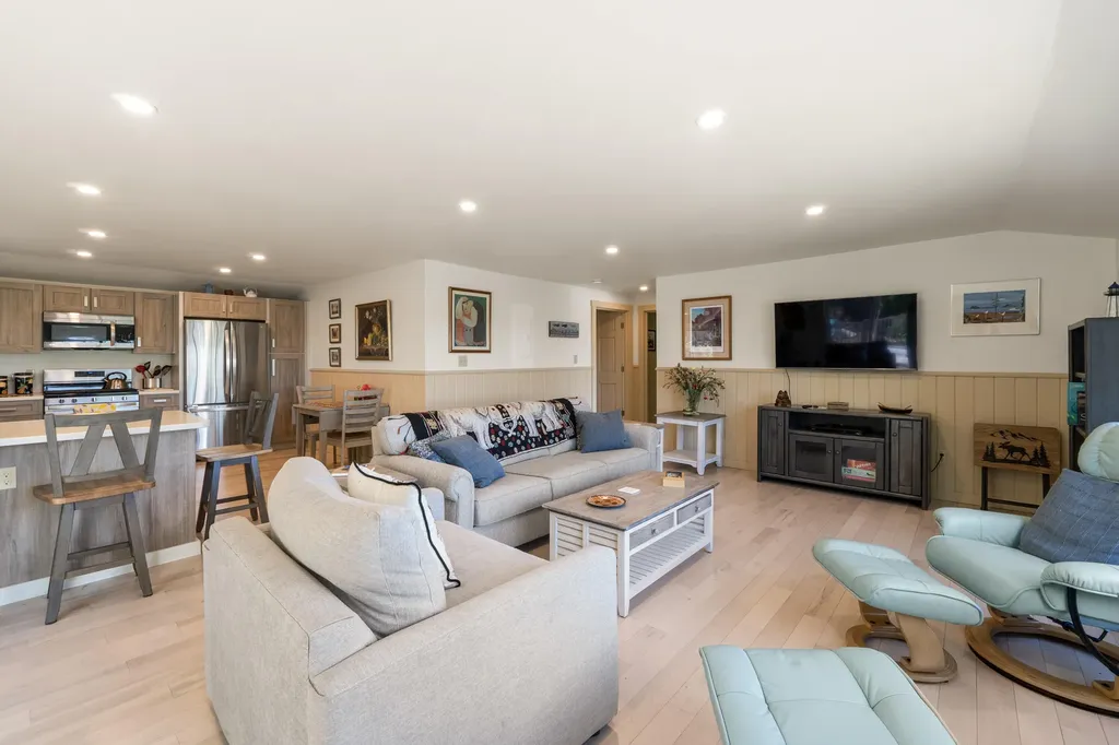25 Scenic Lane Somerville ME 04348
