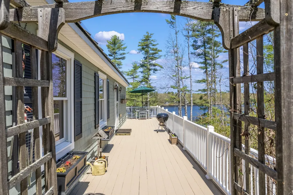 25 Scenic Lane Somerville ME 04348