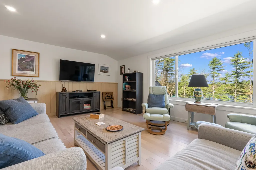 25 Scenic Lane Somerville ME 04348