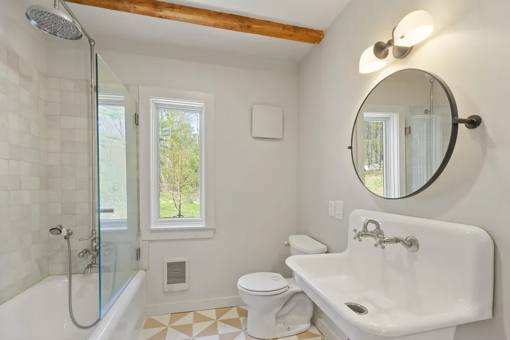 121 Heal Road Lincolnville ME 04849