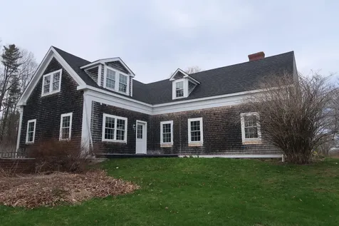 118 Beechwood Street Thomaston ME 04861