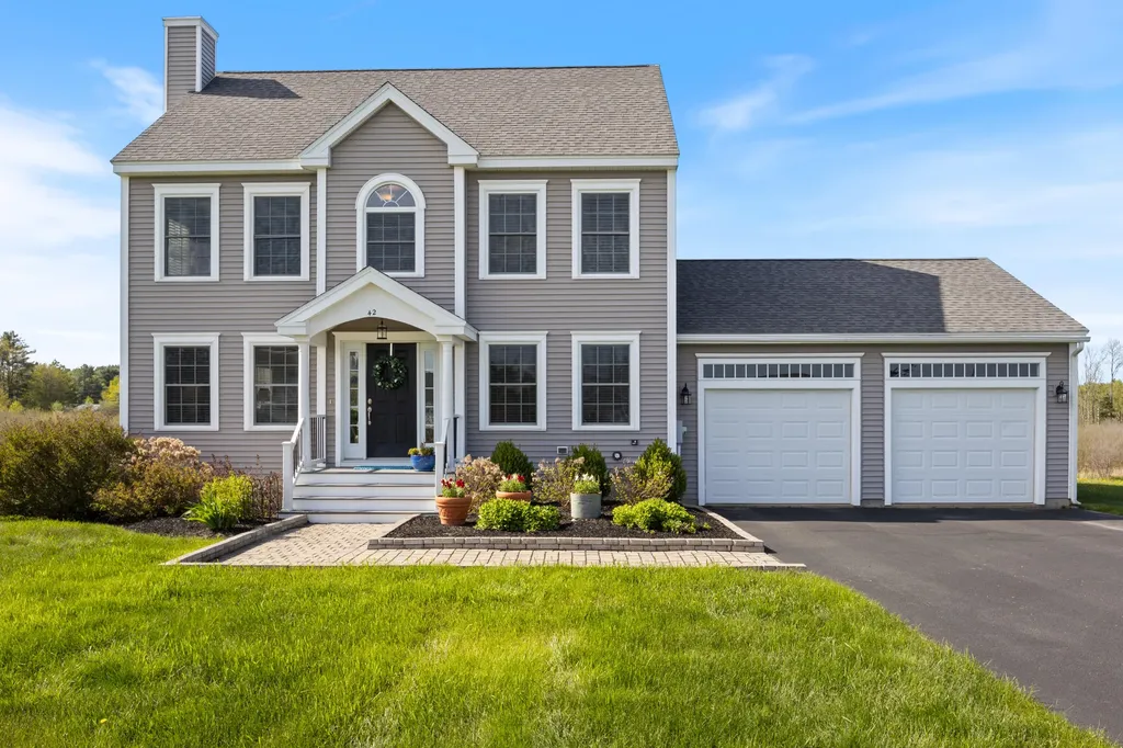 42 Snowberry Drive Gorham ME 04038