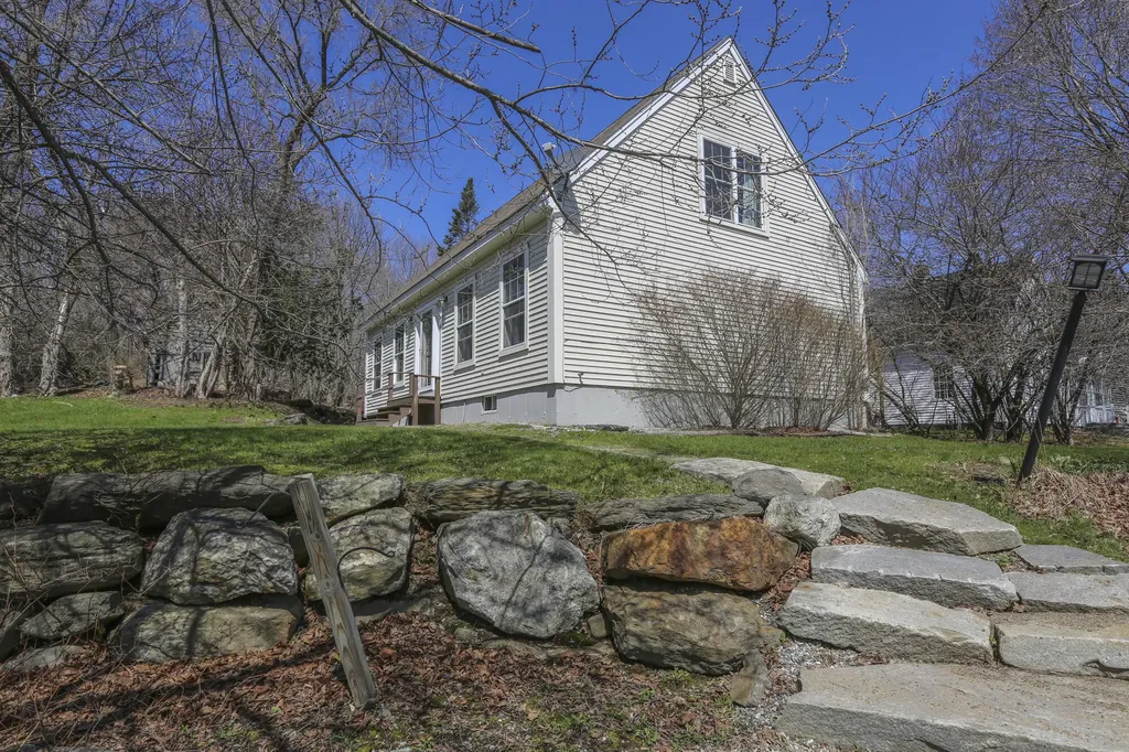 20 Searsmont Road Appleton ME 04862