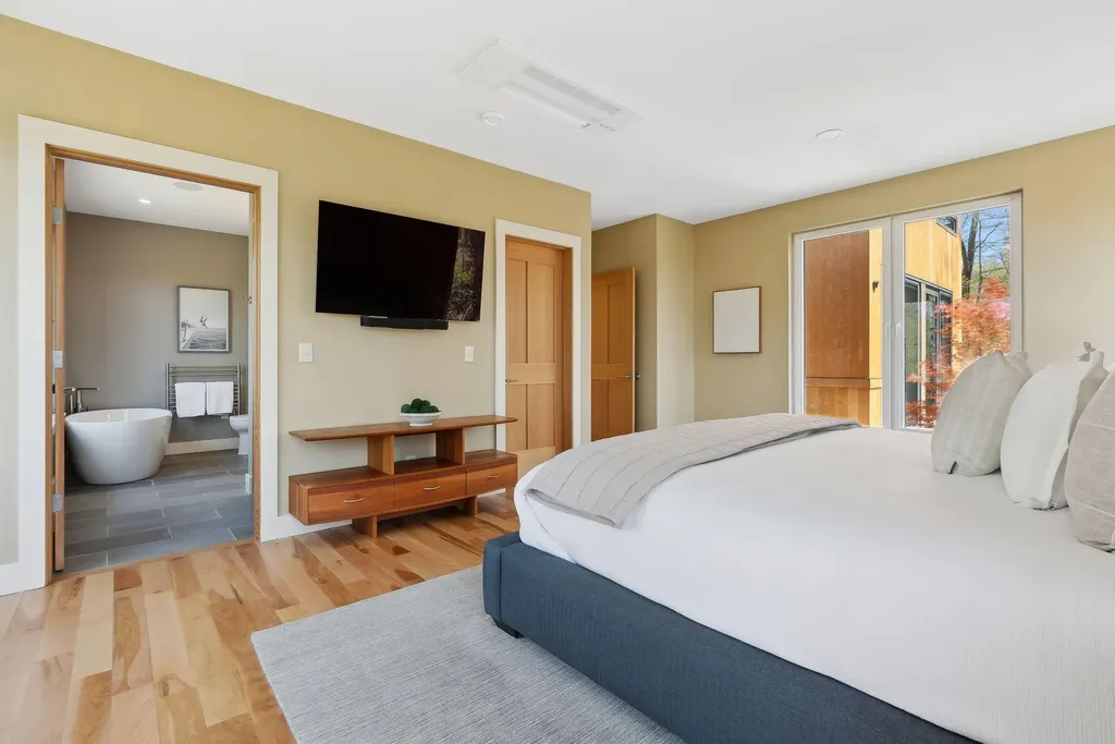6 Prout Place Cape Elizabeth ME 04107