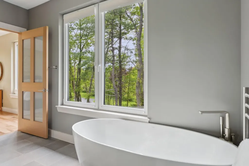 6 Prout Place Cape Elizabeth ME 04107