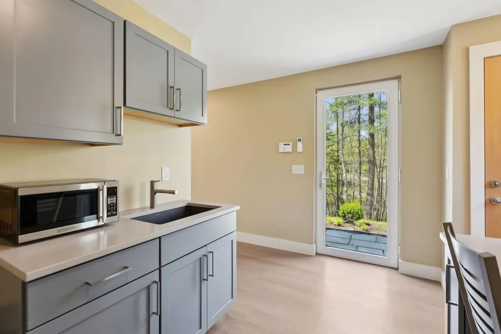 6 Prout Place Cape Elizabeth ME 04107
